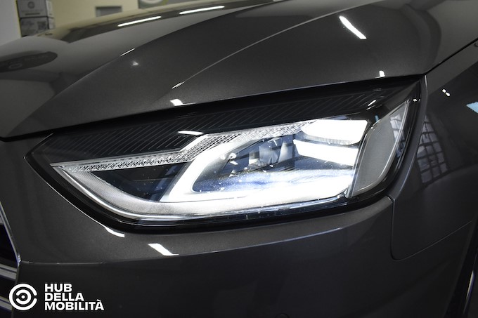 AUDI A4 Avant 40 TDI quattro S tronic Business Advanced